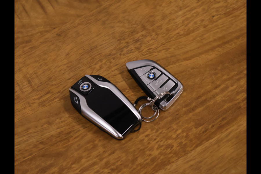 BMW 5 Serie Touring 520i M Sport [CAMERA, APPLE CARPLAY, MEMORY SEATS, M STUURWIEL,TREKHAAK WEGKLAPBAAR,  ANDROID AUTO, VOL LEDER, NIEUWSTAAT]