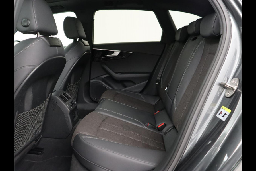 Audi A4 35 TFSI S edition Competition | Panoramadak | Stoelverwarming | Virtual Cockpit | Carplay | Half leder | Navigatie | Sportstoelen | Full LED | DAB | Climate control | Cruise control | S Line