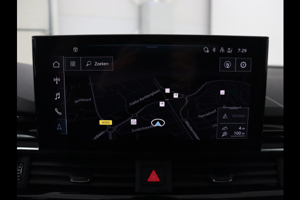 Audi A4 35 TFSI S edition Competition | Panoramadak | Stoelverwarming | Virtual Cockpit | Carplay | Half leder | Navigatie | Sportstoelen | Full LED | DAB | Climate control | Cruise control | S Line