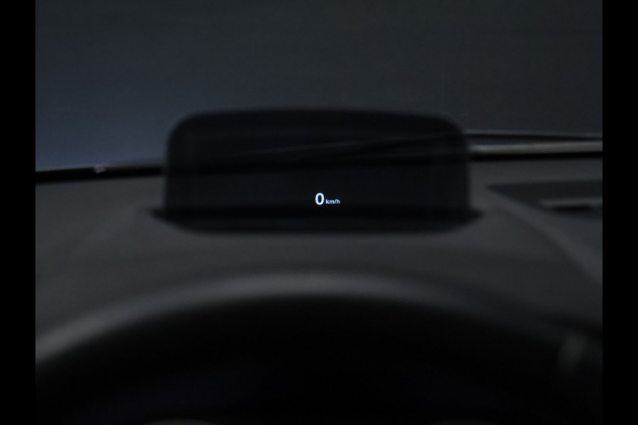 BMW 2 Serie Active Tourer 225xe iPerformance High Executive [CAMERA, HEAD UP DISPLAY, LEDER SPORTSTOELEN, STOELVERWARMING, NIEUWSTAAT]