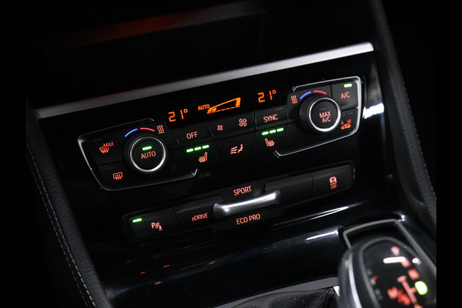 BMW 2 Serie Active Tourer 225xe iPerformance High Executive [CAMERA, HEAD UP DISPLAY, LEDER SPORTSTOELEN, STOELVERWARMING, NIEUWSTAAT]