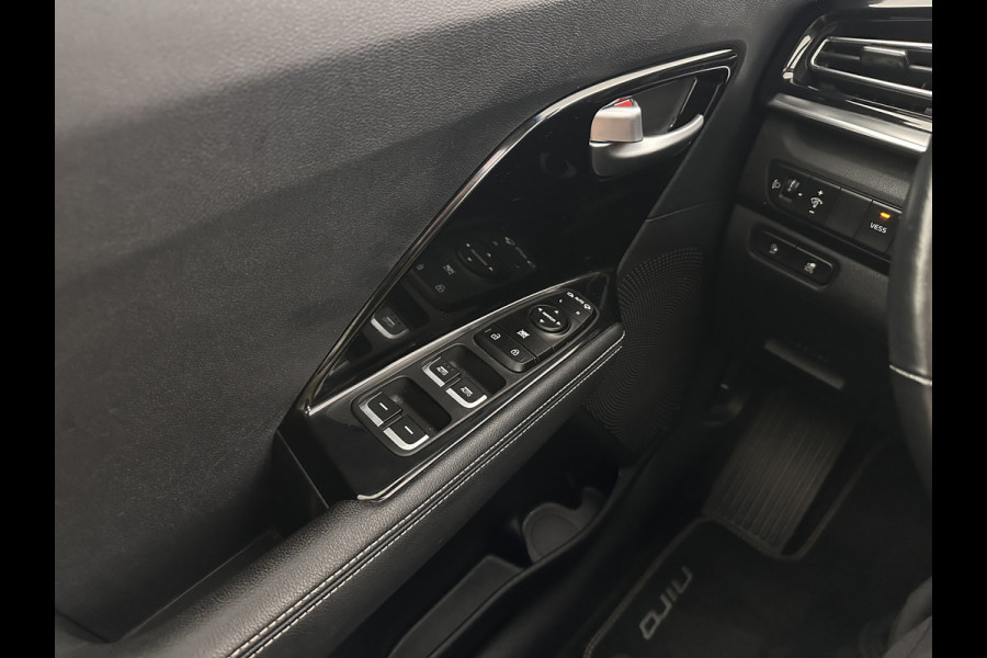 Kia e-Niro DynamicPlusLine 64 kWh [ 3-Fase ] {SOH-100%} (INCL-BTW) Aut.*PANO | LEATHER-FABRIC | FULL-LED | NAVI-FULLMAP | DAB+ | ADAPTIVE-CRUISE | CAMERA | HEATED-COMFORTSEATS | KEYLESS | DIGI-COCKPIT | SHIFT-PADDLES | CARPLAY | LANE-ASSIST | ...