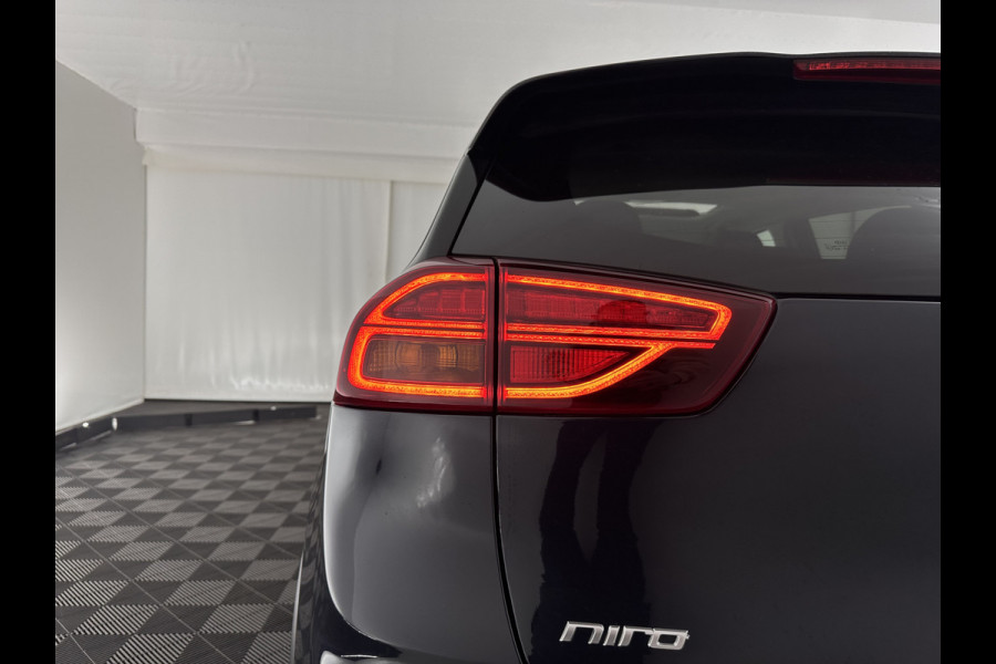 Kia e-Niro DynamicPlusLine 64 kWh [ 3-Fase ] {SOH-100%} (INCL-BTW) Aut.*PANO | LEATHER-FABRIC | FULL-LED | NAVI-FULLMAP | DAB+ | ADAPTIVE-CRUISE | CAMERA | HEATED-COMFORTSEATS | KEYLESS | DIGI-COCKPIT | SHIFT-PADDLES | CARPLAY | LANE-ASSIST | ...