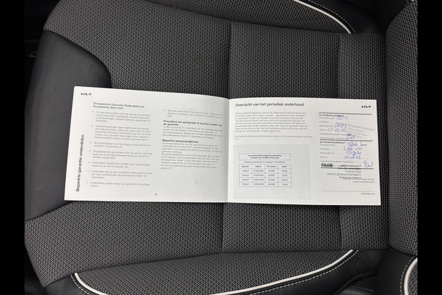 Kia e-Niro DynamicPlusLine 64 kWh [ 3-Fase ] {SOH-100%} (INCL-BTW) Aut.*PANO | LEATHER-FABRIC | FULL-LED | NAVI-FULLMAP | DAB+ | ADAPTIVE-CRUISE | CAMERA | HEATED-COMFORTSEATS | KEYLESS | DIGI-COCKPIT | SHIFT-PADDLES | CARPLAY | LANE-ASSIST | ...