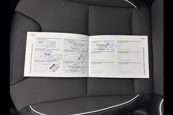 Kia e-Niro DynamicPlusLine 64 kWh [ 3-Fase ] {SOH-100%} (INCL-BTW) Aut.*PANO | LEATHER-FABRIC | FULL-LED | NAVI-FULLMAP | DAB+ | ADAPTIVE-CRUISE | CAMERA | HEATED-COMFORTSEATS | KEYLESS | DIGI-COCKPIT | SHIFT-PADDLES | CARPLAY | LANE-ASSIST | ...