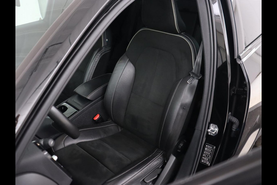Volvo XC40 Recharge P8 AWD R Design | Stoel & stuurverwarming | Harman/Kardon | Adaptive cruise | Carplay | Navigatie | Keyless | Leder/Alcantara | Parkeerhulp | Full LED
