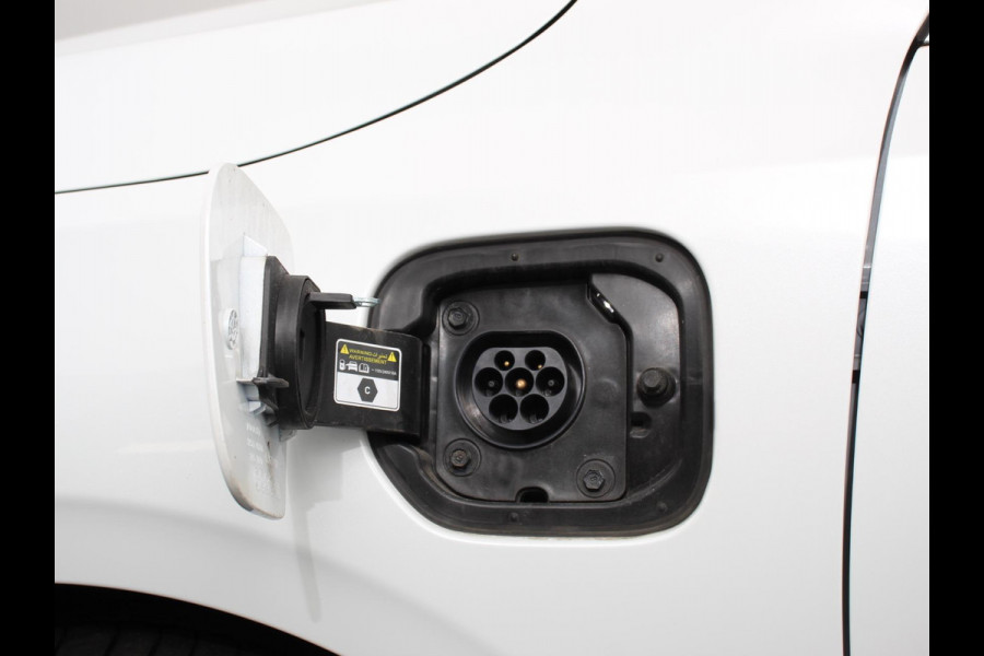 Kia Ceed Sportswagon 1.6 GDI PHEV DynamicLine Climate control | Adaptieve cruise control | Stuur verwarming | Stoel verwarming | Parkeersensoren | Achteruitrijcamera | Apple Carplay/ Android Auto