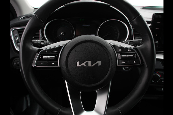 Kia Ceed Sportswagon 1.6 GDI PHEV DynamicLine Climate control | Adaptieve cruise control | Stuur verwarming | Stoel verwarming | Parkeersensoren | Achteruitrijcamera | Apple Carplay/ Android Auto
