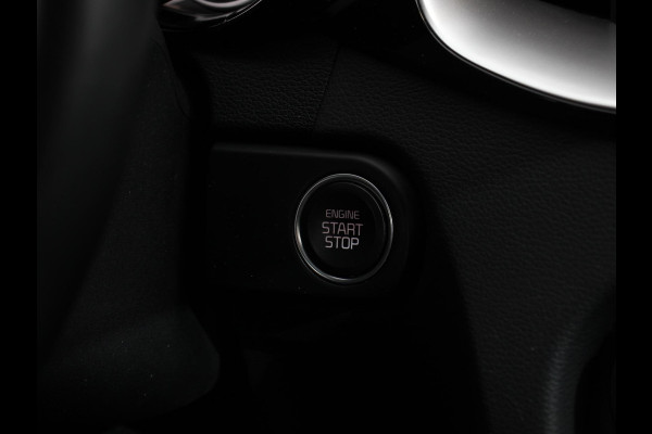 Kia Ceed Sportswagon 1.6 GDI PHEV DynamicLine Climate control | Adaptieve cruise control | Stuur verwarming | Stoel verwarming | Parkeersensoren | Achteruitrijcamera | Apple Carplay/ Android Auto