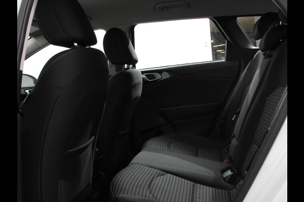 Kia Ceed Sportswagon 1.6 GDI PHEV DynamicLine Climate control | Adaptieve cruise control | Stuur verwarming | Stoel verwarming | Parkeersensoren | Achteruitrijcamera | Apple Carplay/ Android Auto