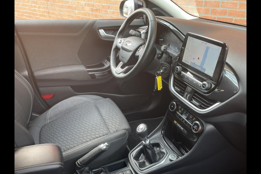 Ford Puma 1.0 EcoBoost 125pk MHEV Titanium | Navigatie | Apple Carplay/Android Auto | Parkeersensor achter | Cruise Control | Winter Pack | Comfort Pack | Getinte ramen | Trekhaak