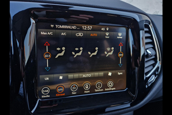 Jeep Compass 1.3T Limited Automaat | Trekhaak | BSD | DAB | Camera | Navi | Clima |