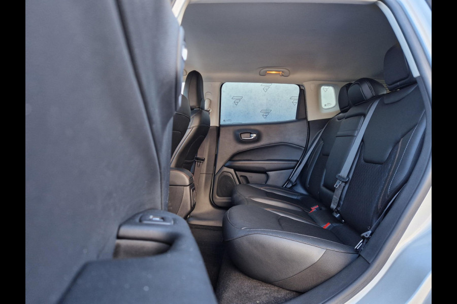 Jeep Compass 1.3T Limited Automaat | Trekhaak | BSD | DAB | Camera | Navi | Clima |