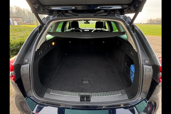 Opel Insignia Sports Tourer 1.5 Turbo Business Executive INKL TREKHAAK / ELEKTR. KLEP / CAMERA / CARPLAY / NAVI / STOELVERW. / LMV