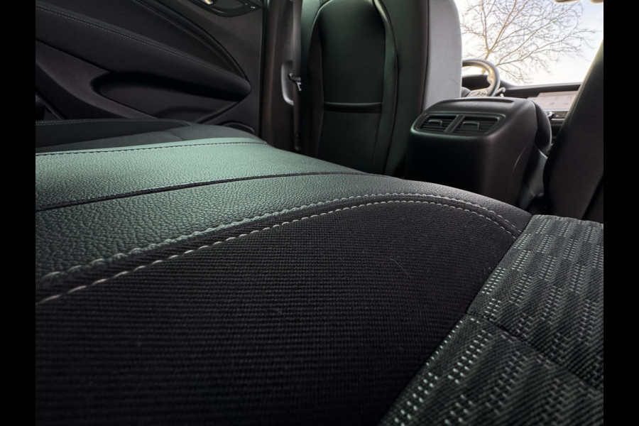 Opel Insignia Sports Tourer 1.5 Turbo Business Executive INKL TREKHAAK / ELEKTR. KLEP / CAMERA / CARPLAY / NAVI / STOELVERW. / LMV