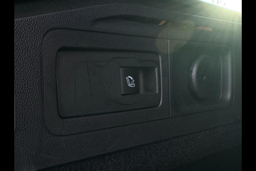 Opel Insignia Sports Tourer 1.5 Turbo Business Executive INKL TREKHAAK / ELEKTR. KLEP / CAMERA / CARPLAY / NAVI / STOELVERW. / LMV