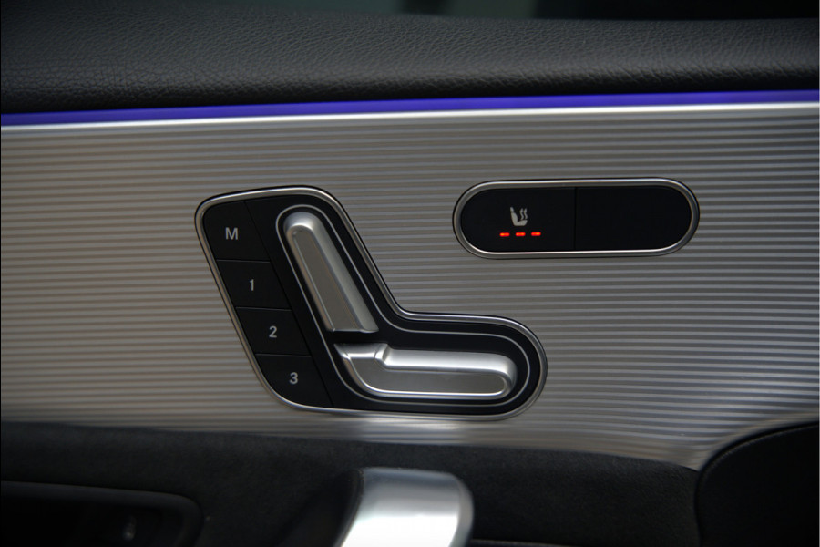 Mercedes-Benz A-Klasse 250 e Advantage AMG | Panoramadak | Burmester | Stoelverwarming | Memory Seat | Cruise Control | Camera | Apple Carplay | Ambiance Verlichting | Night Pakket | Keyless |