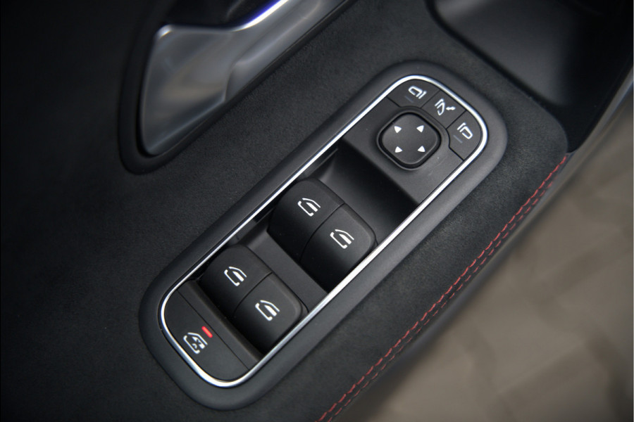 Mercedes-Benz A-Klasse 250 e Advantage AMG | Panoramadak | Burmester | Stoelverwarming | Memory Seat | Cruise Control | Camera | Apple Carplay | Ambiance Verlichting | Night Pakket | Keyless |