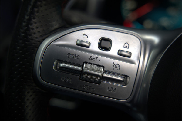 Mercedes-Benz A-Klasse 250 e Advantage AMG | Panoramadak | Burmester | Stoelverwarming | Memory Seat | Cruise Control | Camera | Apple Carplay | Ambiance Verlichting | Night Pakket | Keyless |