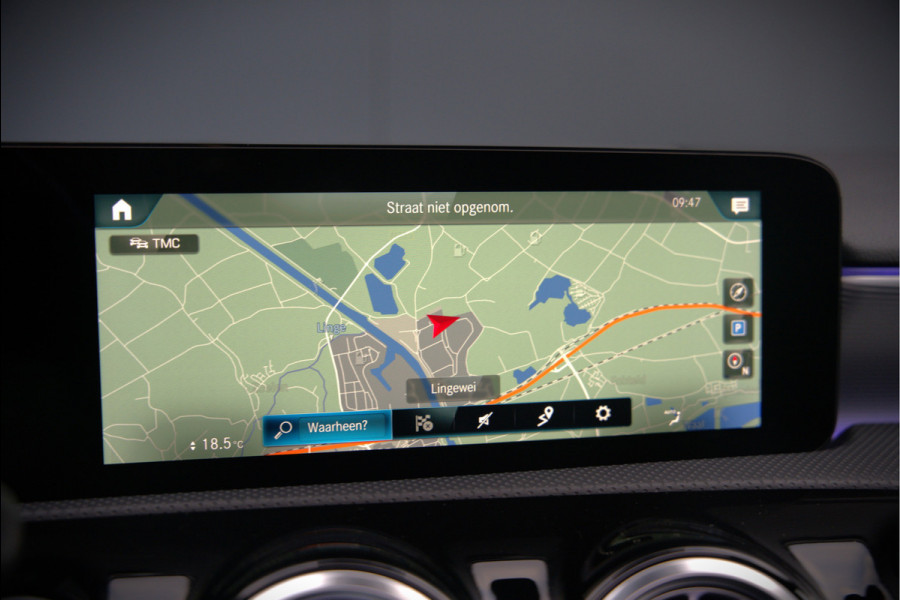 Mercedes-Benz A-Klasse 250 e Advantage AMG | Panoramadak | Burmester | Stoelverwarming | Memory Seat | Cruise Control | Camera | Apple Carplay | Ambiance Verlichting | Night Pakket | Keyless |