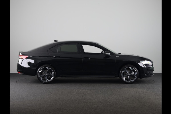 Škoda Superb Sportline Business PHEV 1.5 TSI 204 pk 6 versn. DSG | Travel Assist Plus Sportline | Trekhaak wegklapbaar | Winterpakket | Lichtmetalen velgen 19 inch Torcular