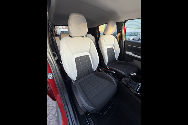 Citroën C3 100pk Max (Camera - Navigatie - Automatische Airco - LED - Parkeersensoren - Apple Carplay)