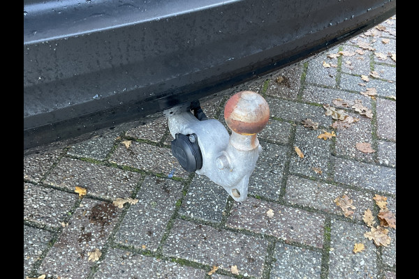 Volvo XC40 1.5 T5 262pk PHEV Recharge R-Design Elek.Trekhaak Leer Stoel/Stuurverw Adap.Cruise NL-Auto!