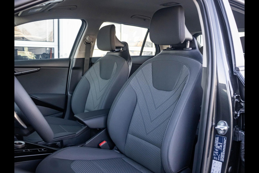 Kia Niro EV Light 64.8 kWh Actieprijs | Nieuwe auto! | Navigatie | Carplay | Adap. Cruise | Camera