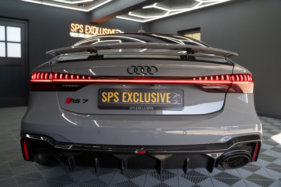 Audi A7 Sportback 4.0 TFSI RS 7 quattro URBAN / B&O / Keramisch / Pano / Soft close / HUD / VC / ACC RS7