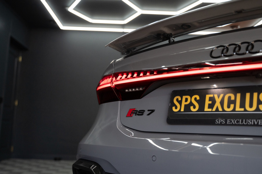 Audi A7 Sportback 4.0 TFSI RS 7 quattro URBAN / B&O / Keramisch / Pano / Soft close / HUD / VC / ACC RS7