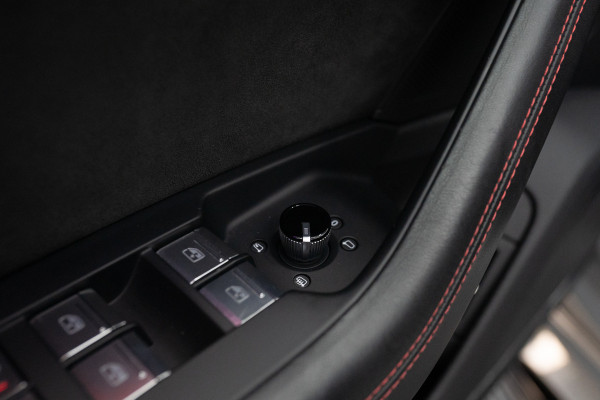 Audi A7 Sportback 4.0 TFSI RS 7 quattro URBAN / B&O / Keramisch / Pano / Soft close / HUD / VC / ACC RS7