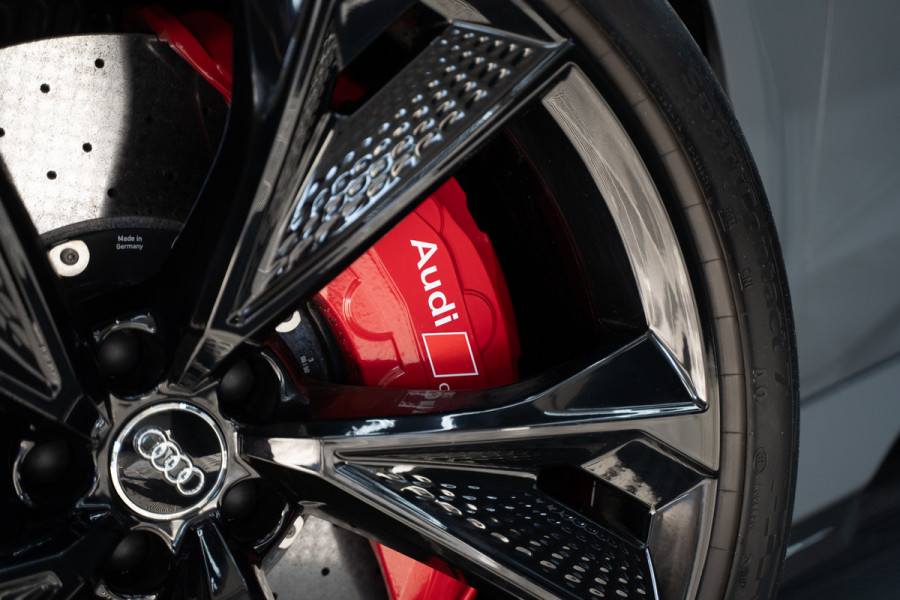 Audi A7 Sportback 4.0 TFSI RS 7 quattro URBAN / B&O / Keramisch / Pano / Soft close / HUD / VC / ACC RS7