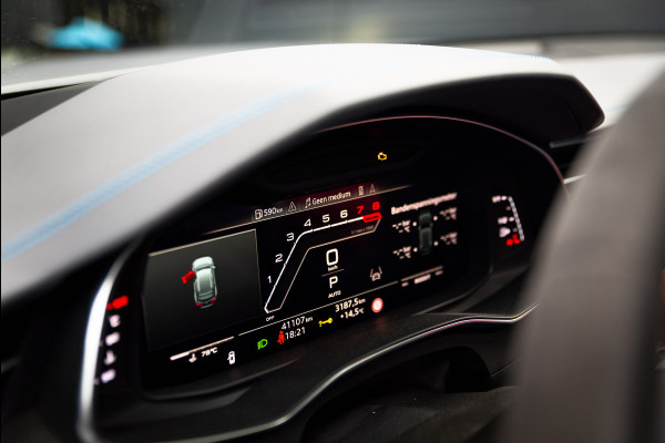 Audi A6 Avant RS 6 TFSI quattro Keramisch / 2xExclusive / Dynamic+ / MAT Florett / Softclose / Achterasbest. / Stage 1+ / 777PK / VOL