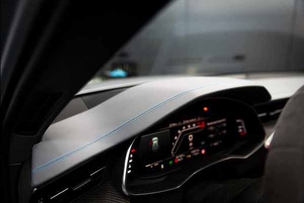 Audi A6 Avant RS 6 TFSI quattro Keramisch / 2xExclusive / Dynamic+ / MAT Florett / Softclose / Achterasbest. / Stage 1+ / 777PK / VOL