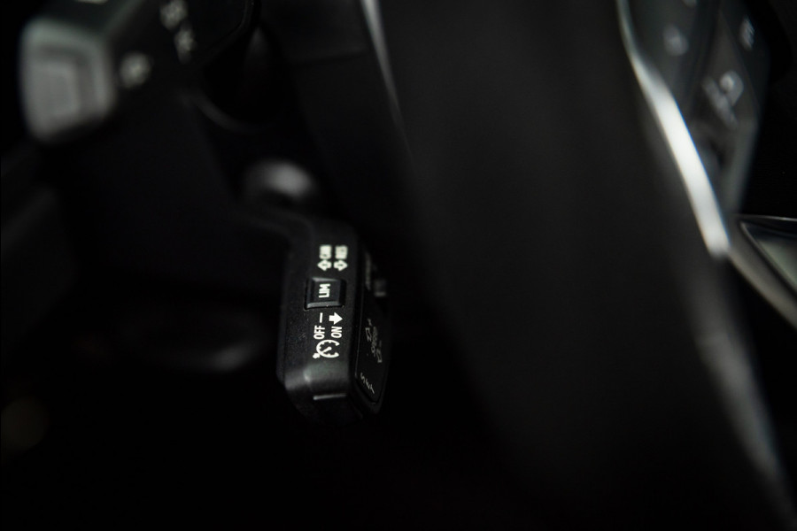 Audi Q3 TFSI RS / Pano / Eventuri / Adaptive / Sonos / Memory / Milltek DP / Garantie 07/2026