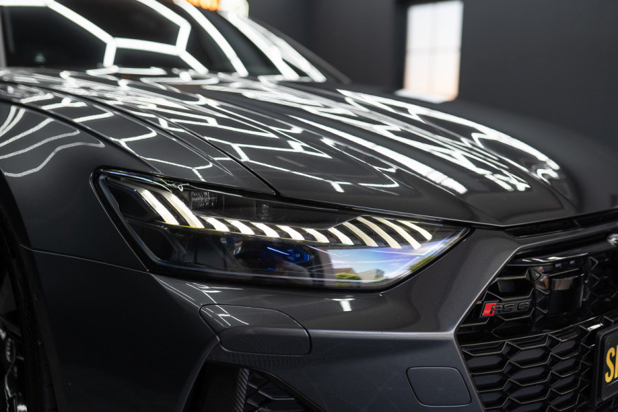 Audi A6 Avant RS 6 TFSI quattro / B&O 3d./ Milltek / Keramisch / Pano / Carbon / Softcl. / 360 cam / Alarm kl5 - Full option