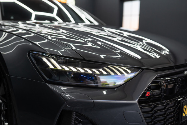 Audi A6 Avant RS 6 TFSI quattro / B&O 3d./ Milltek / Keramisch / Pano / Carbon / Softcl. / 360 cam / Alarm kl5 - Full option