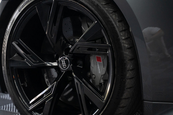 Audi A6 Avant RS 6 TFSI quattro / B&O 3d./ Milltek / Keramisch / Pano / Carbon / Softcl. / 360 cam / Alarm kl5 - Full option