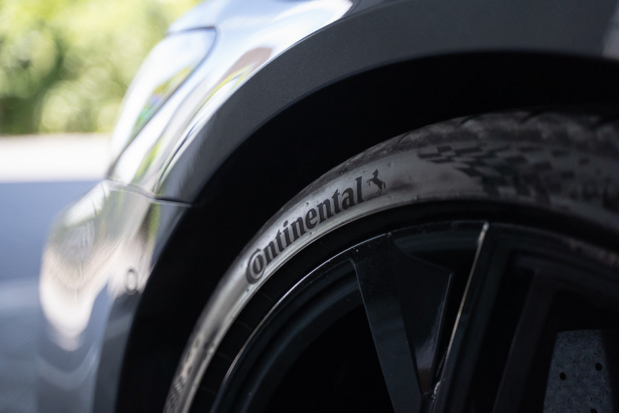 Audi A6 Avant RS 6 TFSI quattro / B&O 3d./ Milltek / Keramisch / Pano / Carbon / Softcl. / 360 cam / Alarm kl5 - Full option