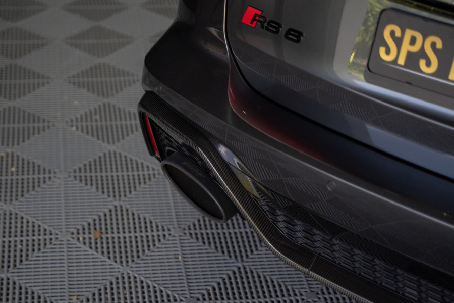 Audi A6 Avant RS 6 TFSI quattro / B&O 3d./ Milltek / Keramisch / Pano / Carbon / Softcl. / 360 cam / Alarm kl5 - Full option