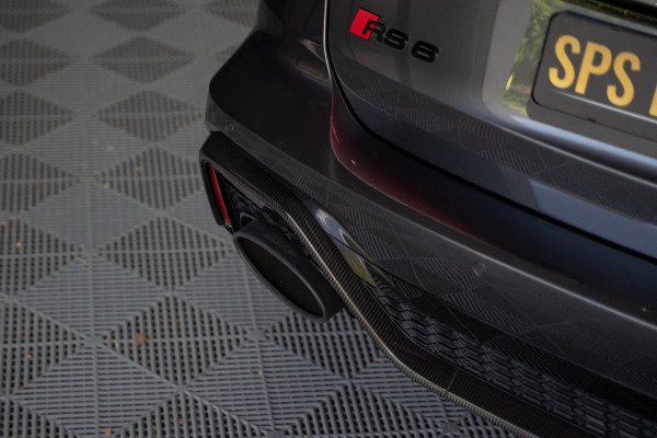 Audi A6 Avant RS 6 TFSI quattro / B&O 3d./ Milltek / Keramisch / Pano / Carbon / Softcl. / 360 cam / Alarm kl5 - Full option