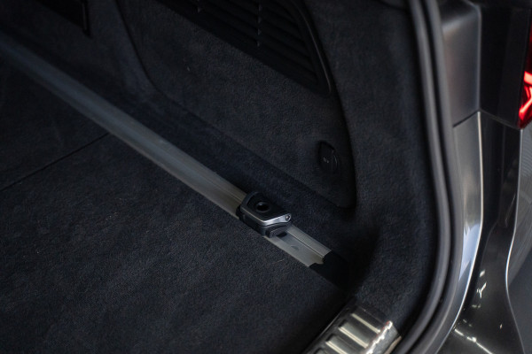 Audi A6 Avant RS 6 TFSI quattro / B&O 3d./ Milltek / Keramisch / Pano / Carbon / Softcl. / 360 cam / Alarm kl5 - Full option