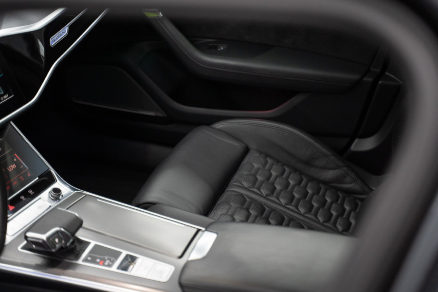 Audi A6 Avant RS 6 TFSI quattro / B&O 3d./ Milltek / Keramisch / Pano / Carbon / Softcl. / 360 cam / Alarm kl5 - Full option