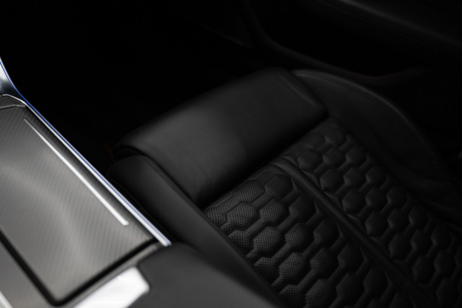 Audi A6 Avant RS 6 TFSI quattro / B&O 3d./ Milltek / Keramisch / Pano / Carbon / Softcl. / 360 cam / Alarm kl5 - Full option