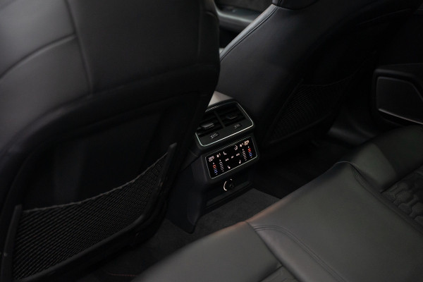 Audi A6 Avant RS 6 TFSI quattro / B&O 3d./ Milltek / Keramisch / Pano / Carbon / Softcl. / 360 cam / Alarm kl5 - Full option