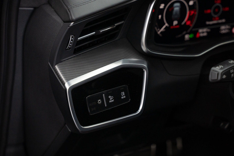 Audi A6 Avant RS 6 TFSI quattro / B&O 3d./ Milltek / Keramisch / Pano / Carbon / Softcl. / 360 cam / Alarm kl5 - Full option