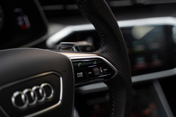 Audi A6 Avant RS 6 TFSI quattro / B&O 3d./ Milltek / Keramisch / Pano / Carbon / Softcl. / 360 cam / Alarm kl5 - Full option