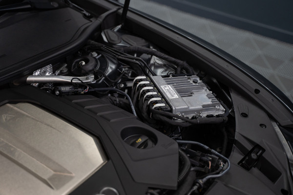 Audi A6 Avant RS 6 TFSI quattro / B&O 3d./ Milltek / Keramisch / Pano / Carbon / Softcl. / 360 cam / Alarm kl5 - Full option