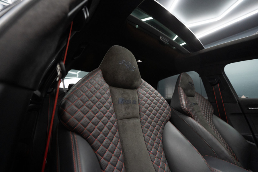 Audi A3 Limousine 2.5 TFSI RS 3 quattro Widebody / TTE700 / Full PPF / B&O / Pano / IPE Titanium uitlaat / VC / Custom RS3 VOL Stage 3