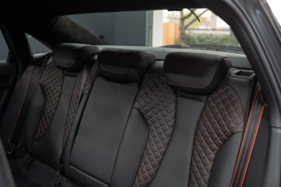 Audi A3 Limousine 2.5 TFSI RS 3 quattro Widebody / TTE700 / Full PPF / B&O / Pano / IPE Titanium uitlaat / VC / Custom RS3 VOL Stage 3